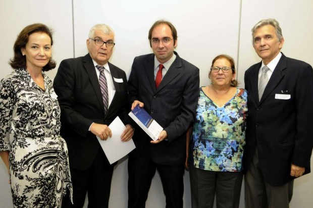 Sandra Grisi, Eduardo Vaz, Vinicius Ximenes, Sonia Pereira e Dioclécio Campos Júnior (foto: Bruno Peres)