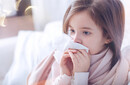 A pneumonia é uma doença muito comum na infância, especialmente nos menores de 5 anos. Muitas vezes, ela surge como complicação de uma gripe ou resfriado. 