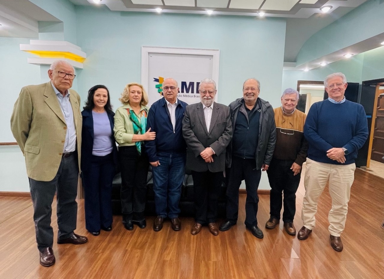 Presidente da SBP participa de reunião com a AMB e ASBAI sobre a área ade atuação em alergia e imunologia