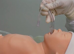 Inserção da Máscara Laríngea para Reanimação Neonatal