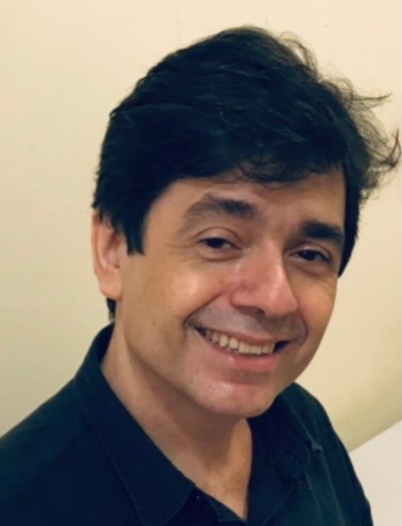 Roberto Santoro P. de Carvalho Almeida